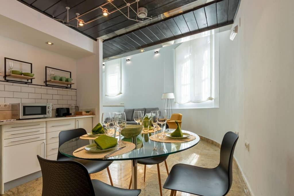 Becas Alameda Duplex By Valcambre Leilighet Sevilla Eksteriør bilde